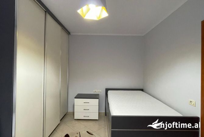 Shtepi me qera Apartament ne Tirane, 2+1, Mobilimi E mobiluar, Pagesa 750  Euro.