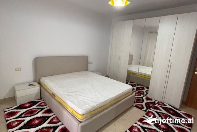 Shtepi me qera 2+1 ne Tirane - 750 Euro