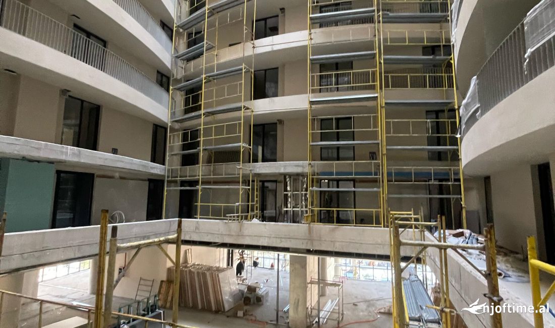 Shtepi ne shitje Apartament ne Tirane, 2+1, Mobilimi Bosh, pa mobiluar, Pagesa 244,200  Euro.