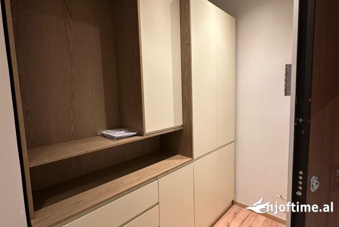 Shtepi me qera Apartament ne Tirane, 2+1, Mobilimi E mobiluar, Pagesa 1,100  Euro.