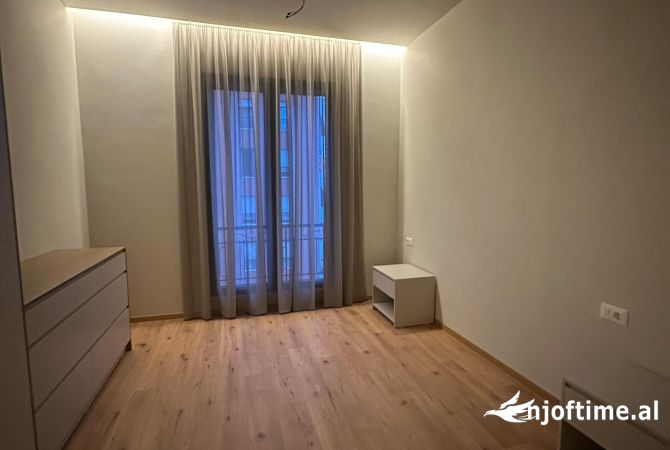 Shtepi me qera Apartament ne Tirane, 2+1, Mobilimi E mobiluar, Pagesa 1,100  Euro.