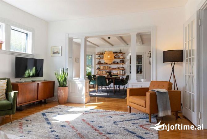 Shtepi me qera 2+1 ne Tirane - 1,200 Euro