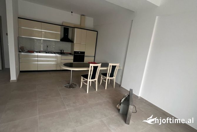 Shtepi me qera 1+1 ne Tirane - 500 Euro