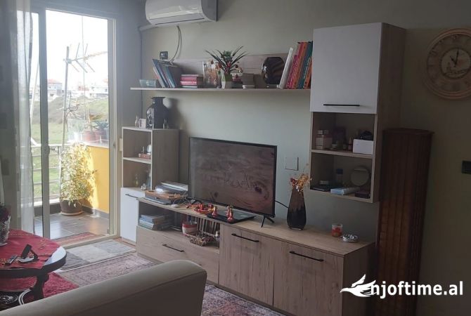 Shtepi me qera Apartament ne Tirane, 1+1, Mobilimi E mobiluar, Pagesa 450  Euro.