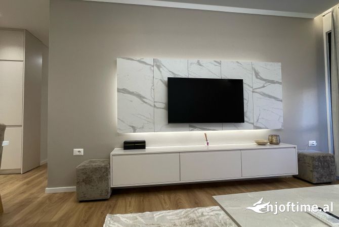 Shtepi me qera Apartament ne Tirane, 2+1, Mobilimi E mobiluar, Pagesa 800  Euro.