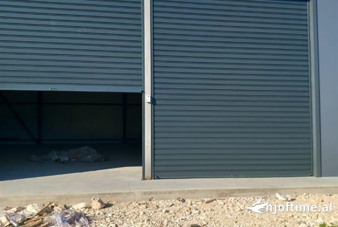 Ambient biznesi me qera 3+1 ne Tirane - 1,000 Euro