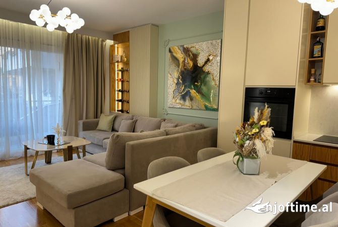 Shtepi me qera Apartament ne Tirane, 1+1, Mobilimi E mobiluar, Pagesa 950  Euro.