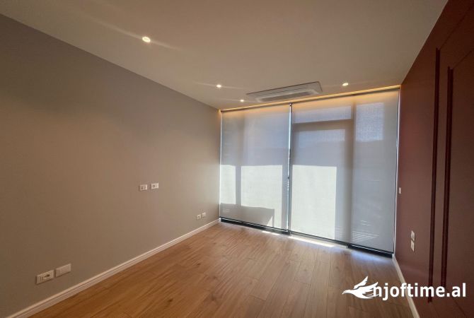 Ambient biznesi me qera 3+1 ne Tirane - 1,400 Euro