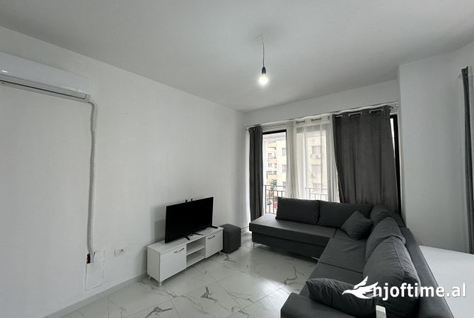 Shtepi me qera Apartament ne Tirane, 2+1, Mobilimi E mobiluar, Pagesa 50,000  Leke.
