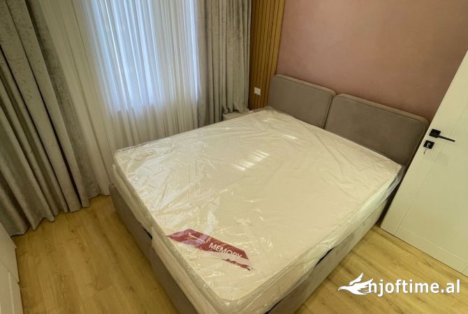 Shtepi me qera Apartament ne Tirane, 1+1, Mobilimi E mobiluar, Pagesa 550  Euro.