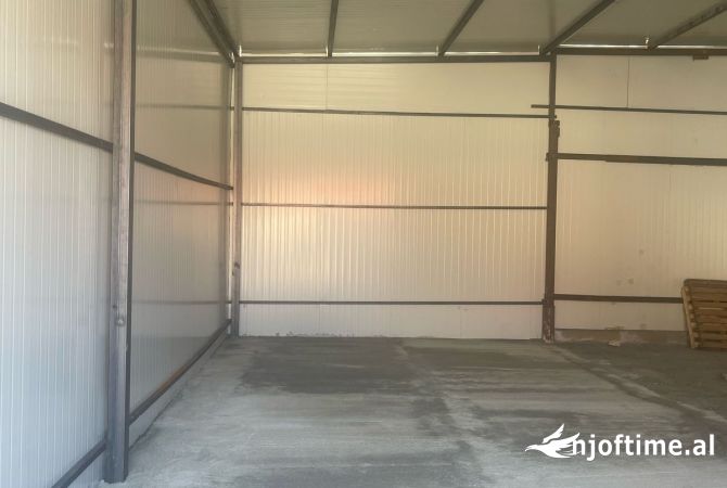 Ambient biznesi me qera 4+1 ne Tirane - 50,000 Leke