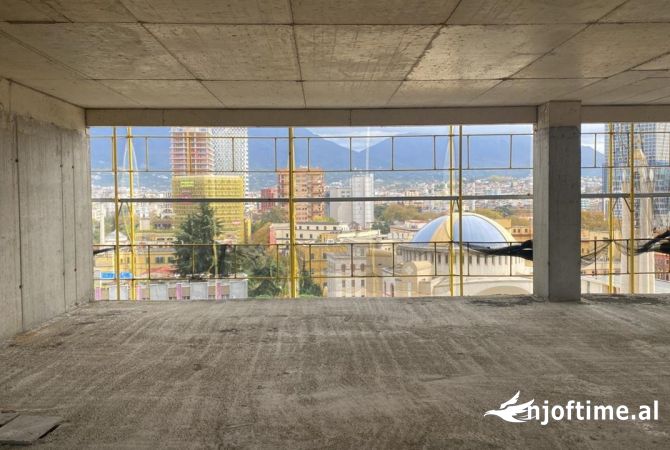 Shtepi ne shitje Apartament ne Tirane, 1+1, Mobilimi Pjeserisht e mobiluar, Pagesa 325,000  Euro.