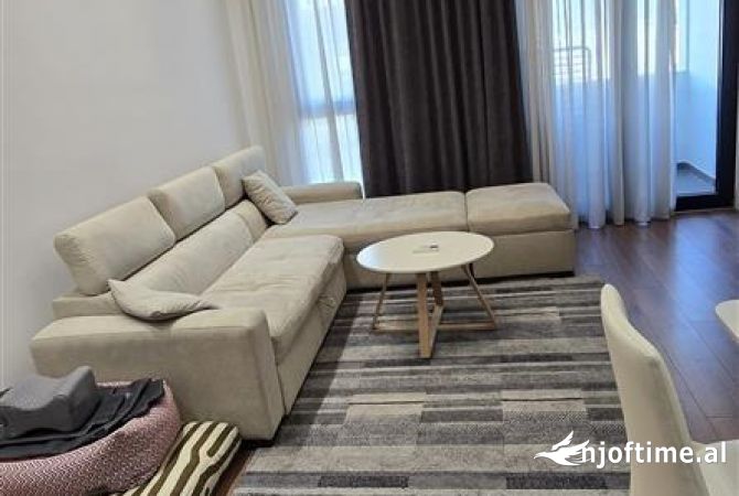 Shtepi me qera Apartament ne Tirane, 1+1, Mobilimi E mobiluar, Pagesa 750  Euro.