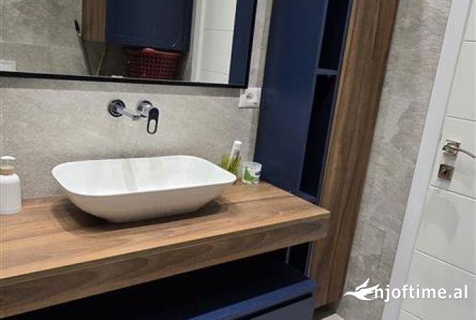 Shtepi me qera Apartament ne Tirane, 1+1, Mobilimi E mobiluar, Pagesa 750  Euro.