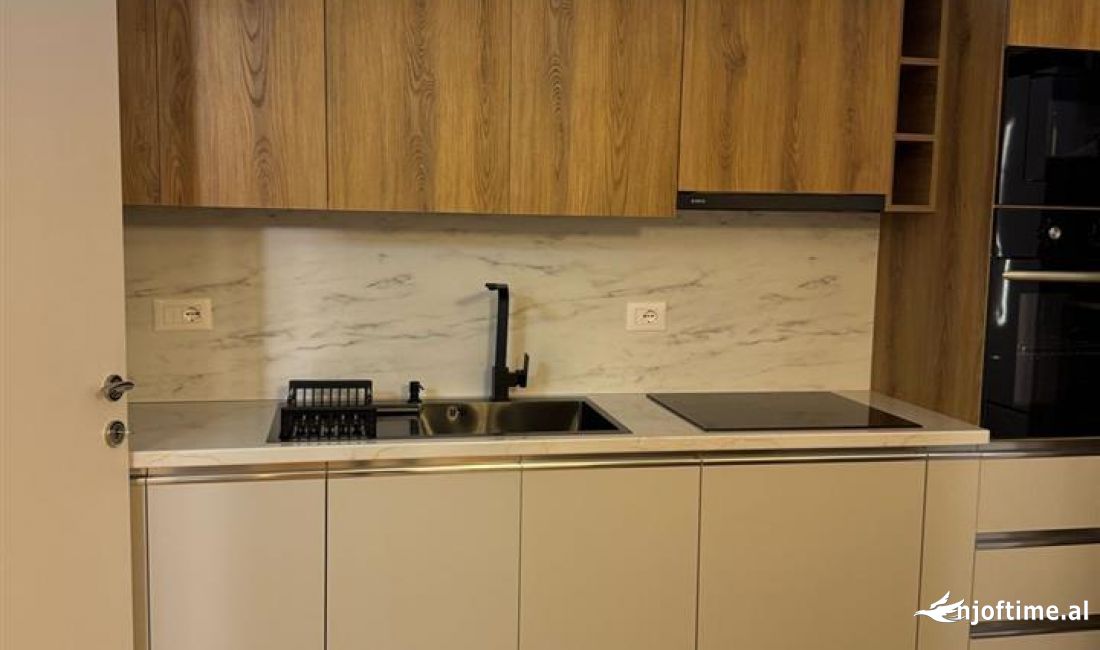 Shtepi me qera Apartament ne Tirane, 2+1, Mobilimi E mobiluar, Pagesa 700  Euro.