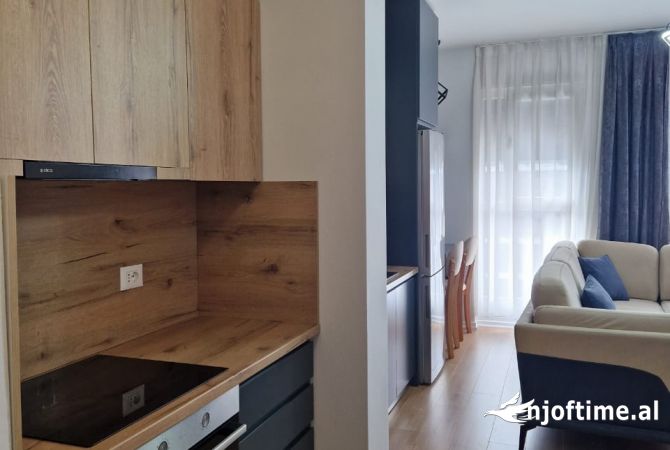 Shtepi me qera Apartament ne Tirane, 1+1, Mobilimi E mobiluar, Pagesa 600  Euro.