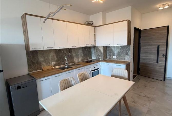 Shtepi me qera 2+1 ne Tirane - 700 Euro
