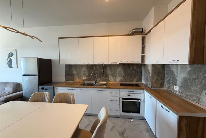 Shtepi me qera 2+1 ne Tirane - 700 Euro