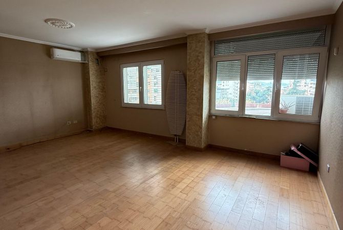 Ambient biznesi me qera 3+1 ne Tirane - 1,500 Euro
