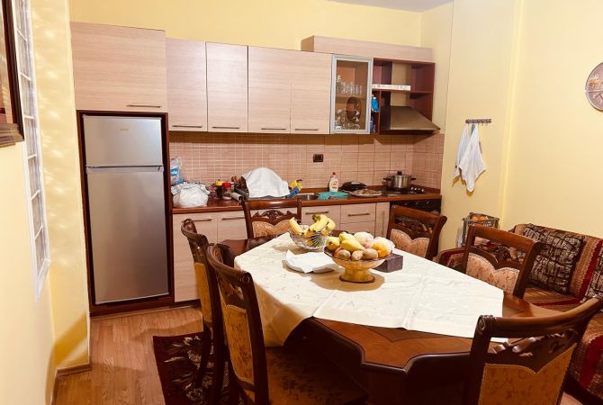 Shtepi me qera 2+1 ne Tirane - 390 Euro