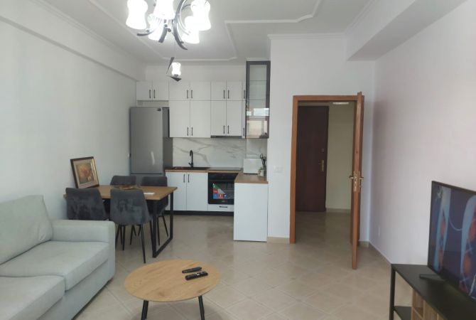 Shtepi me qera Apartament ne Tirane, 1+1, Mobilimi E mobiluar, Pagesa 650  Euro.
