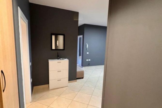 Ambient biznesi me qera 3+1 ne Tirane - 850 Euro