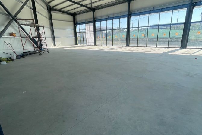 Business Property for Rent 4+1 in Tirana - 1,700 Dollar