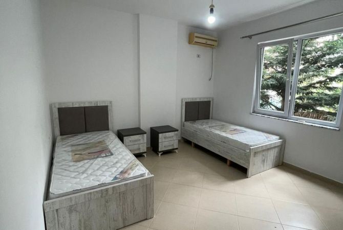 Shtepi me qera Apartament ne Tirane, 2+1, Mobilimi E mobiluar, Pagesa 500  Euro.