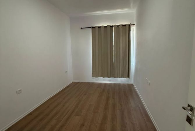 Shtepi me qera 2+1 ne Tirane - 650 Euro