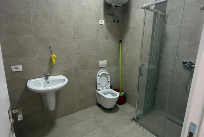 Shtepi me qera 2+1 ne Tirane - 650 Euro
