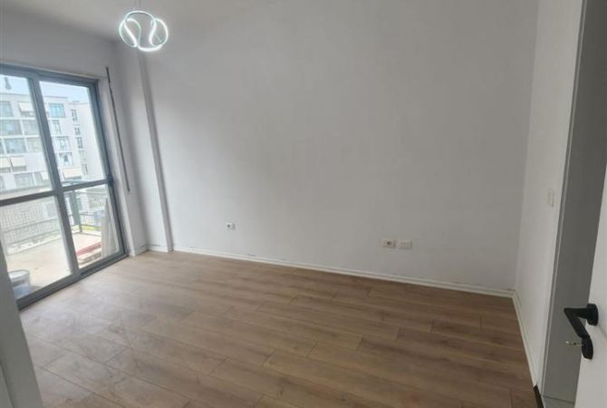 Shtepi ne shitje Apartament ne Tirane, 2+1, Mobilimi Bosh, pa mobiluar, Pagesa 235,000  Euro.