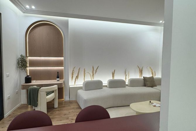 Shtepi me qera Apartament ne Tirane, 1+1, Mobilimi E mobiluar, Pagesa 1,200  Euro.