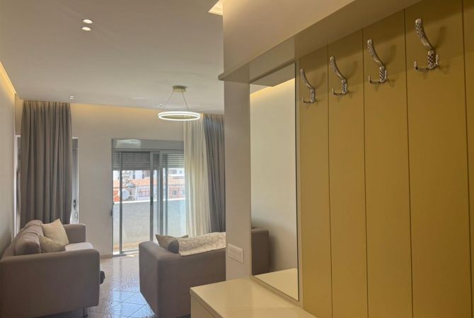 Shtepi me qera Apartament ne Tirane, 2+1, Mobilimi E mobiluar, Pagesa 65,000  Leke.