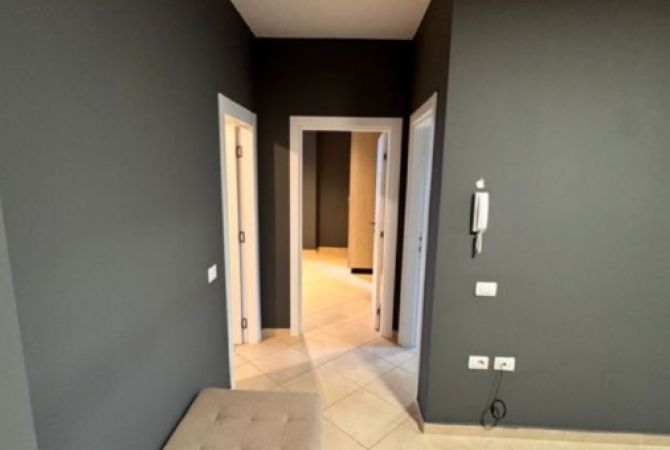 Ambient biznesi me qera 3+1 ne Tirane - 750 Euro