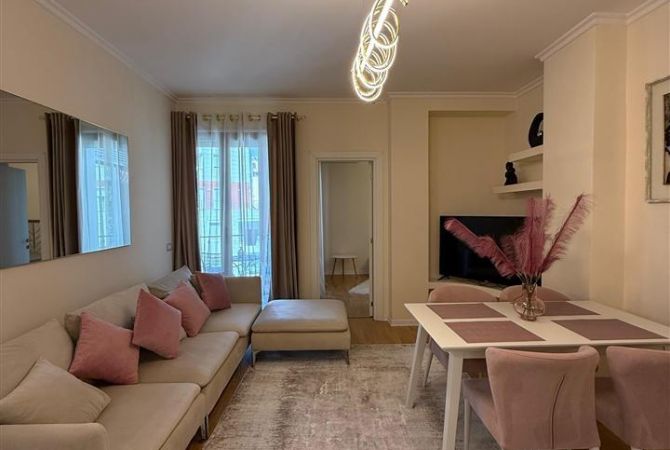 Shtepi me qera 2+1 ne Tirane - 1,200 Euro