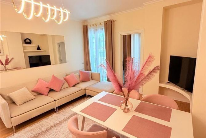 Shtepi me qera Apartament ne Tirane, 2+1, Mobilimi E mobiluar, Pagesa 1,200  Euro.