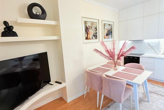 Shtepi me qera Apartament ne Tirane, 2+1, Mobilimi E mobiluar, Pagesa 1,200  Euro.