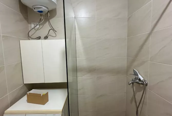 Shtepi me qera 1+1 ne Tirane - 40,000 Leke