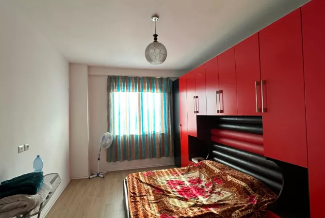 Shtepi me qera 1+1 ne Tirane - 40,000 Leke