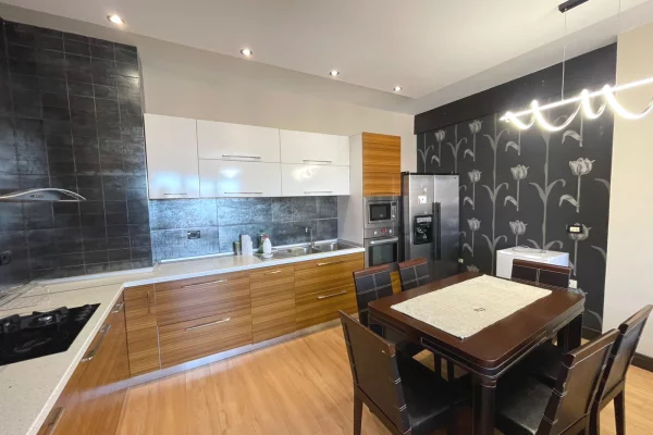 Shtepi ne shitje 2+1 ne Tirane - 157,000 Euro