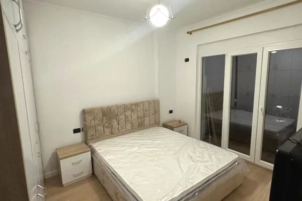Shtepi me qera 1+1 ne Tirane - 599 Euro