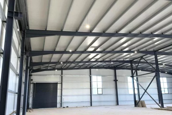 Business Property for Rent 4+1 in Tirana - 2,000 Euro