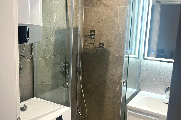 Shtepi me qera 1+1 ne Tirane - 900 Euro