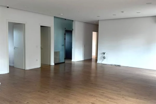 Business Property for Rent 3+1 in Tirana - 1,999 Euro