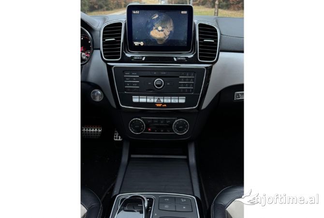 Noleggio Auto  a Tirana - 300 Euro