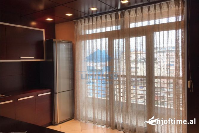 Shtepi me qera Apartament ne Tirane, 3+1, Mobilimi E mobiluar, Pagesa 1,200  Euro.