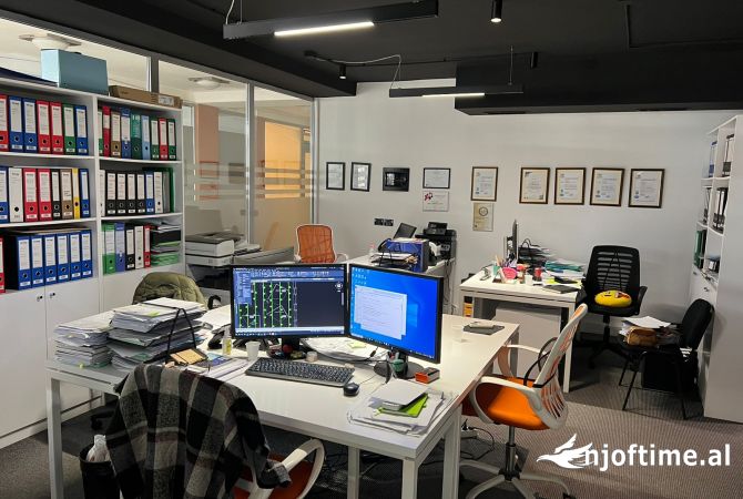 Ambient biznesi me qera 3+1 ne Tirane - 950 Euro