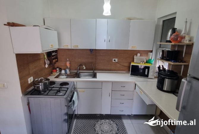 Shtepi ne shitje 2+1 ne Tirane - 15,000,000 Leke