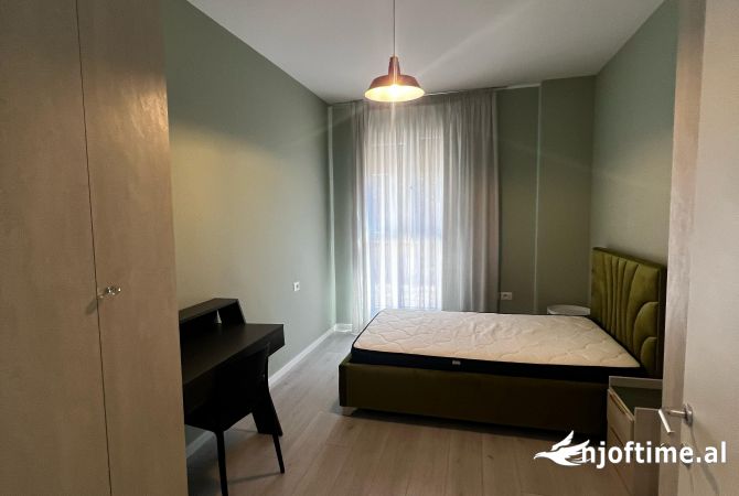 Shtepi me qera Apartament ne Tirane, 2+1, Mobilimi E mobiluar, Pagesa 800  Euro.