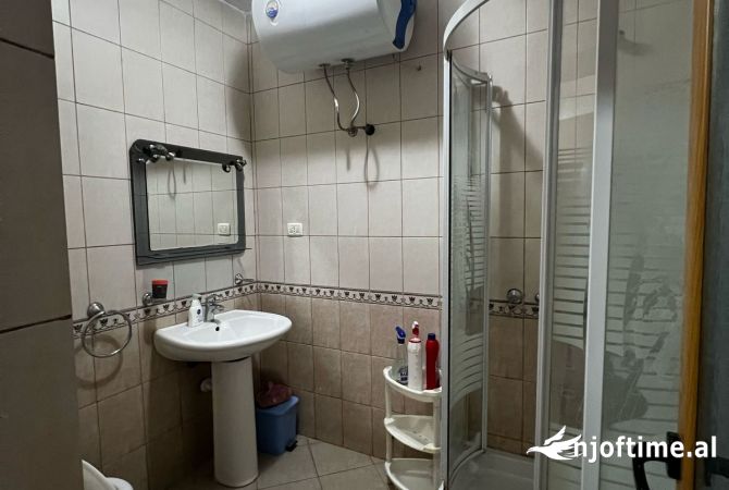 Shtepi me qera 1+1 ne Tirane - 450 Euro